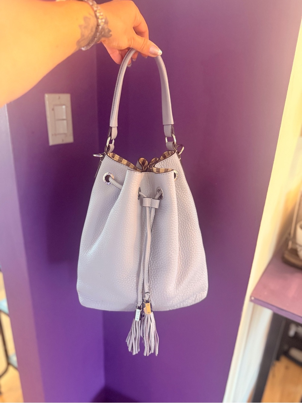 Henri Bendel NWOT bucket back shoulder strap and cross body.